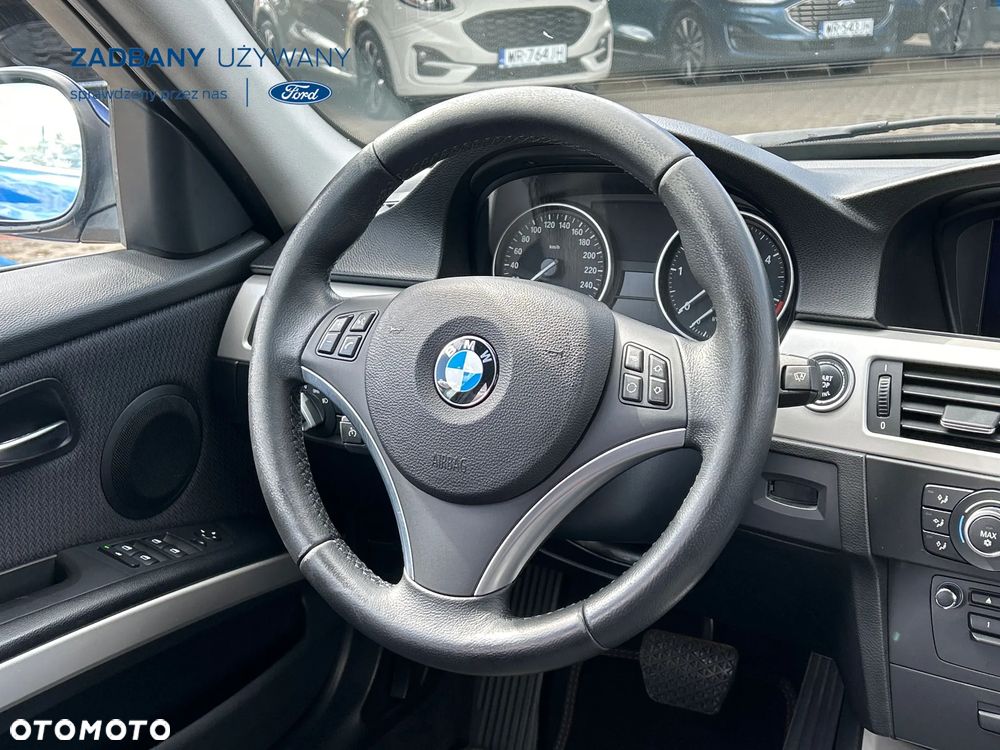 BMW Seria 3 - 22