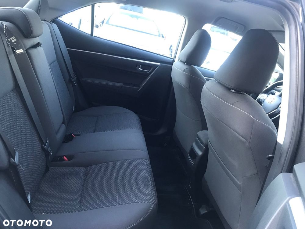 Toyota Corolla 1.6 Comfort - 18