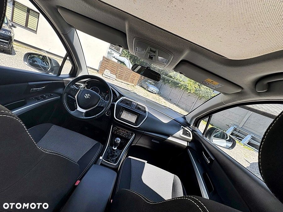 Suzuki SX4 S-Cross 1.6 DDiS Premium - 23