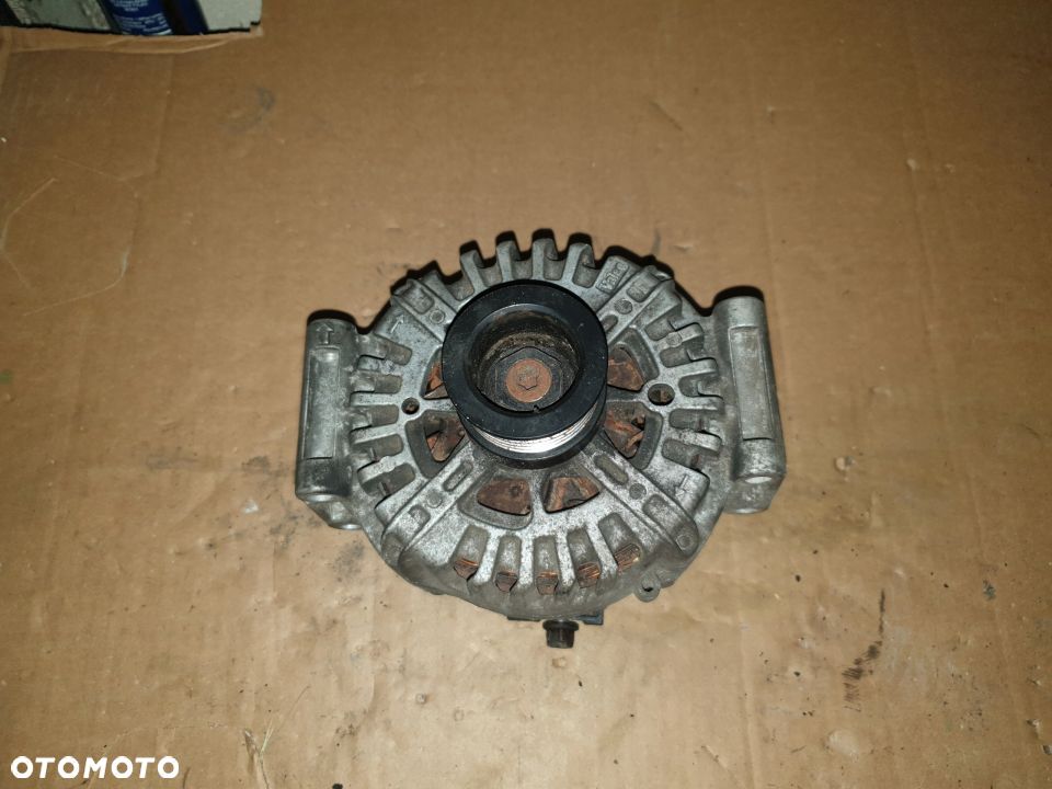 MERCEDES W207 W212 2.2CDI ALTERNATOR 0009067900 - 1