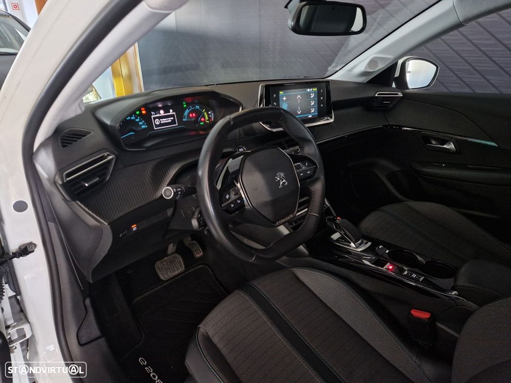 Peugeot e-208 50 kWh Allure - 11
