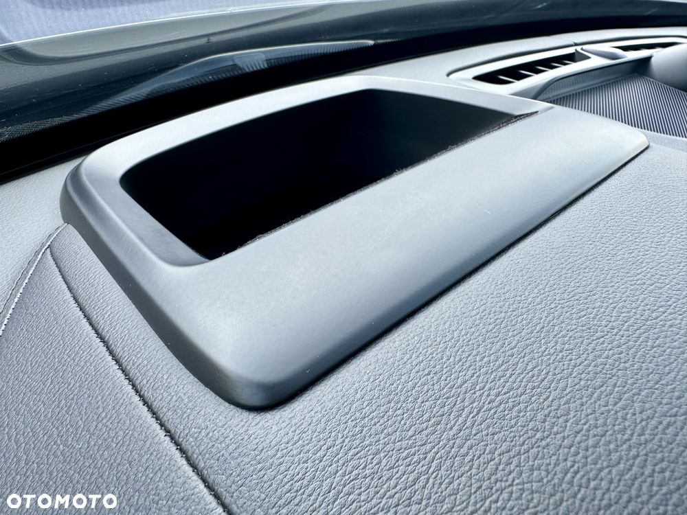 Volvo XC 90 T8 AWD Plug-In Hybrid R-Design 7os - 37