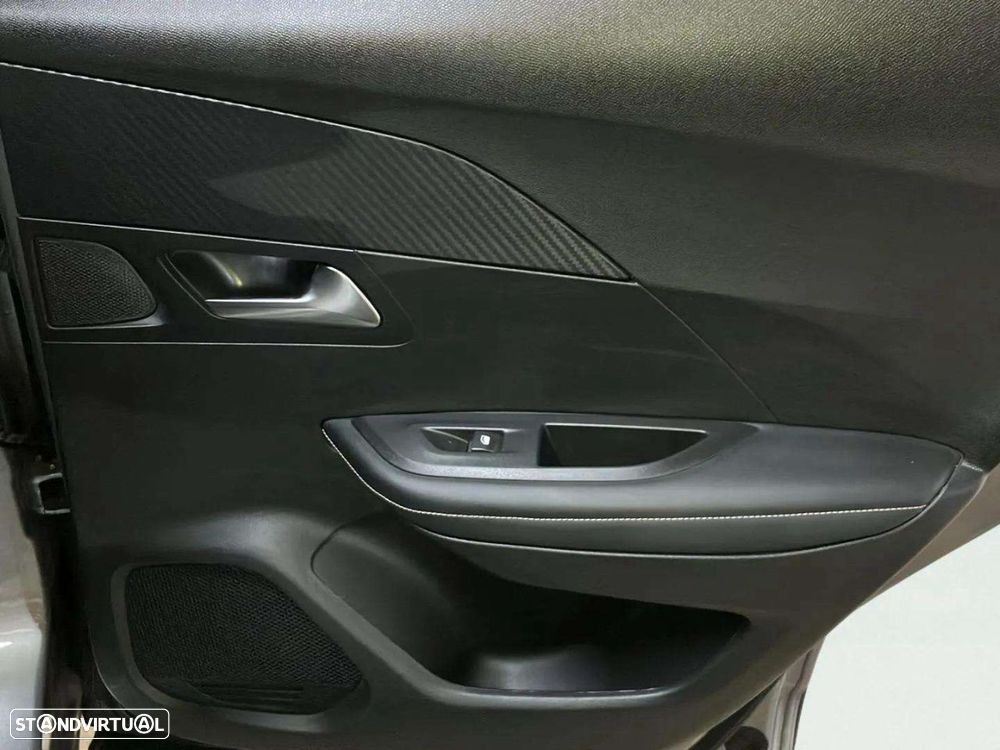 Peugeot 2008 1.2 PureTech Allure EAT8 - 18