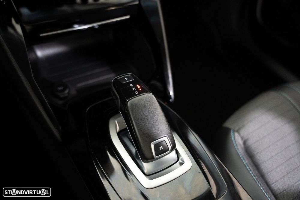 Peugeot 2008 1.5 BlueHDi Allure EAT8 - 8