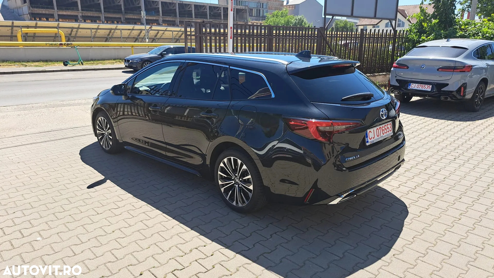 Toyota Corolla Sedan 1.8 HEV Business - 6