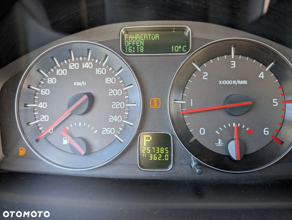 Volvo V50 D5 Momentum - 9