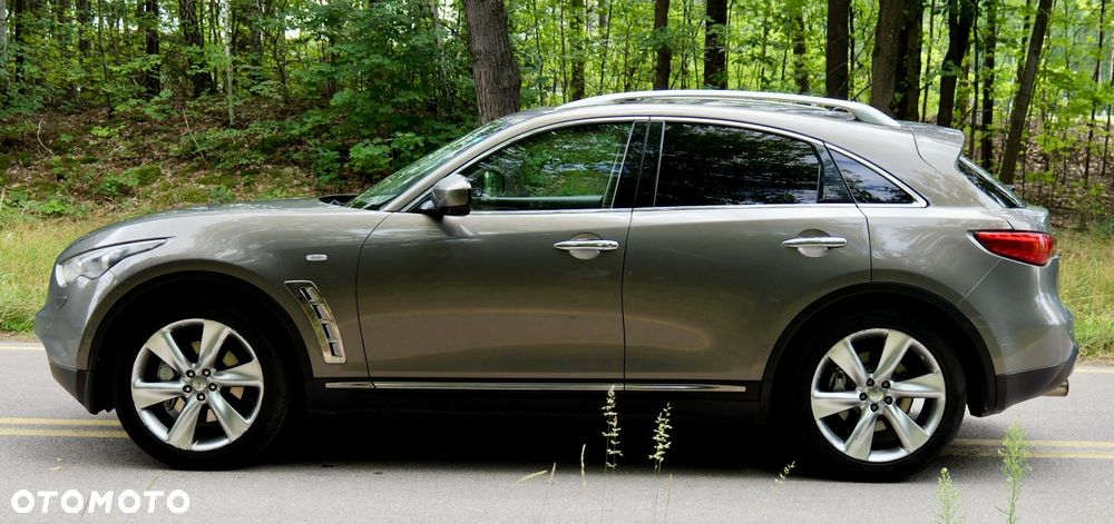 Infiniti FX FX30d S Premium - 9