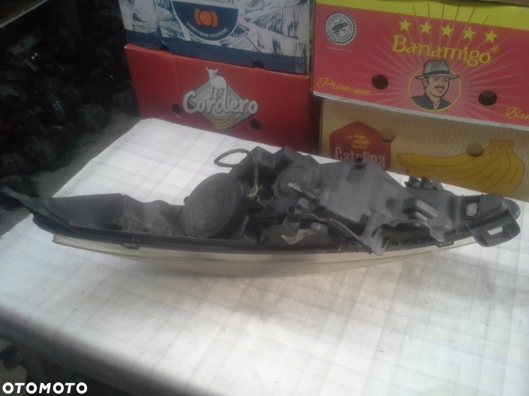 Peugeot 207 lampy przednie reflektory 9649986280  9649986180 - 17