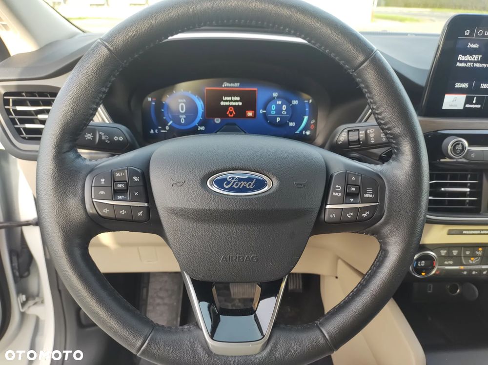 Ford Kuga 2.5 Duratec FHEV 4x4 TITANIUM - 24