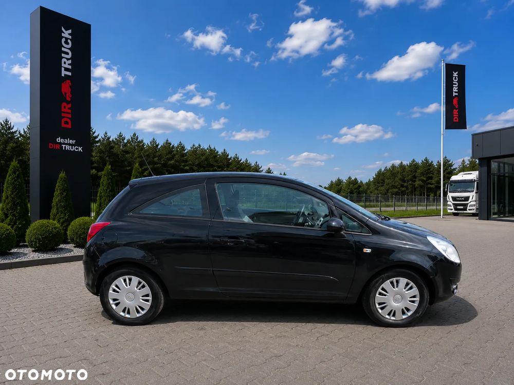 Opel Corsa 1.2 16V Cosmo - 4