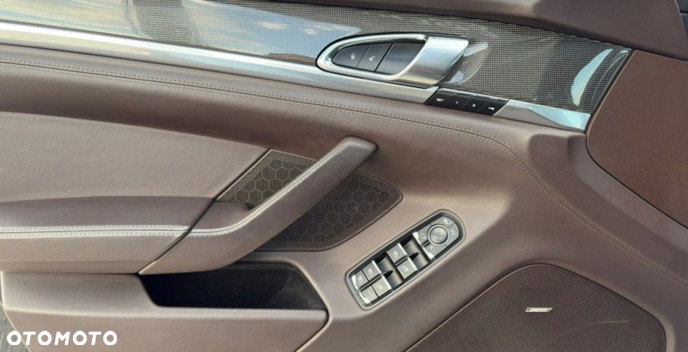 Porsche Panamera 4S PDK - 14