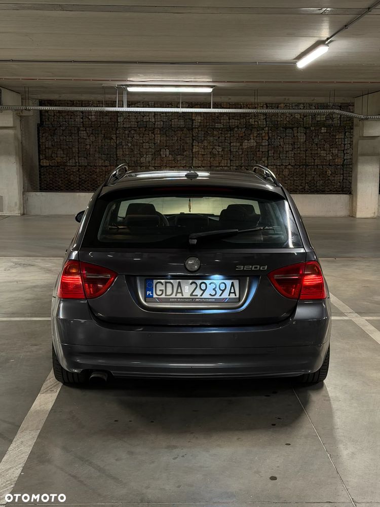 BMW Seria 3 320d - 9