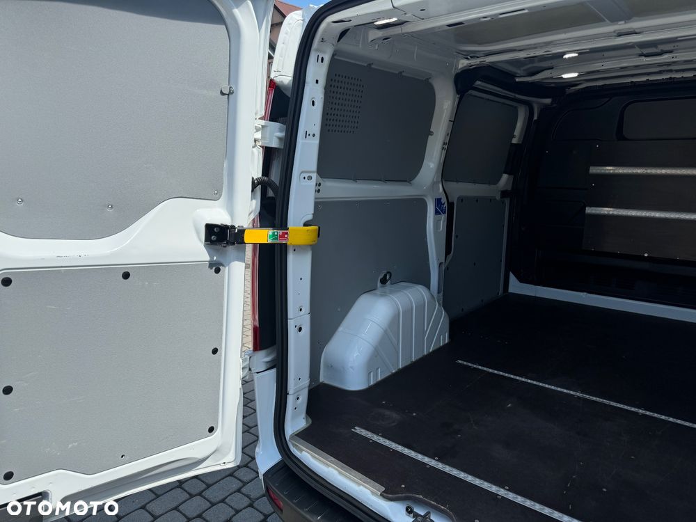 Ford Transit Custom - 13