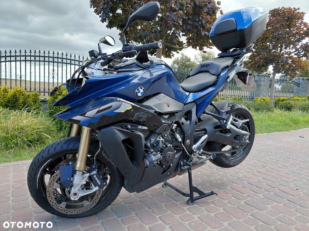 BMW S