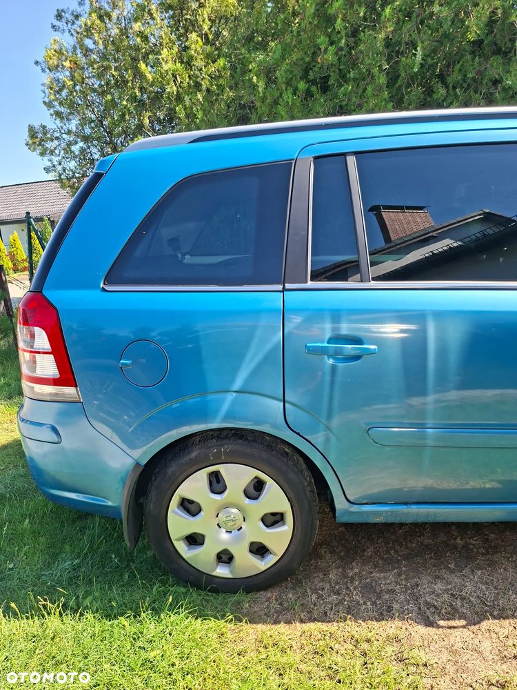Opel Zafira - 15