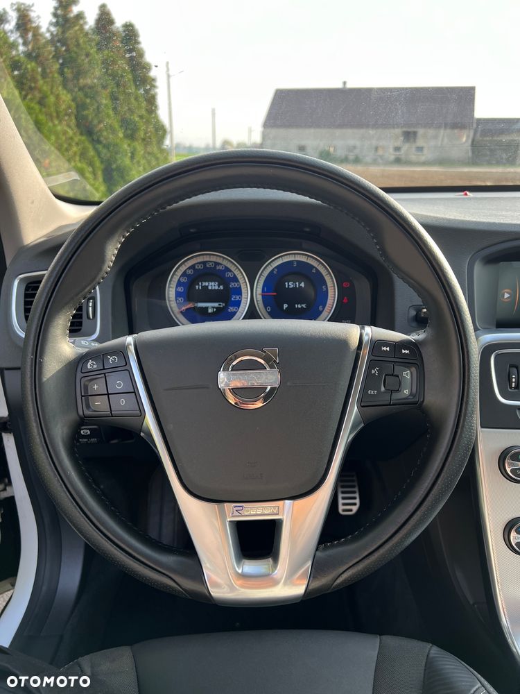 Volvo S60 D3 Geartronic RDesign - 19