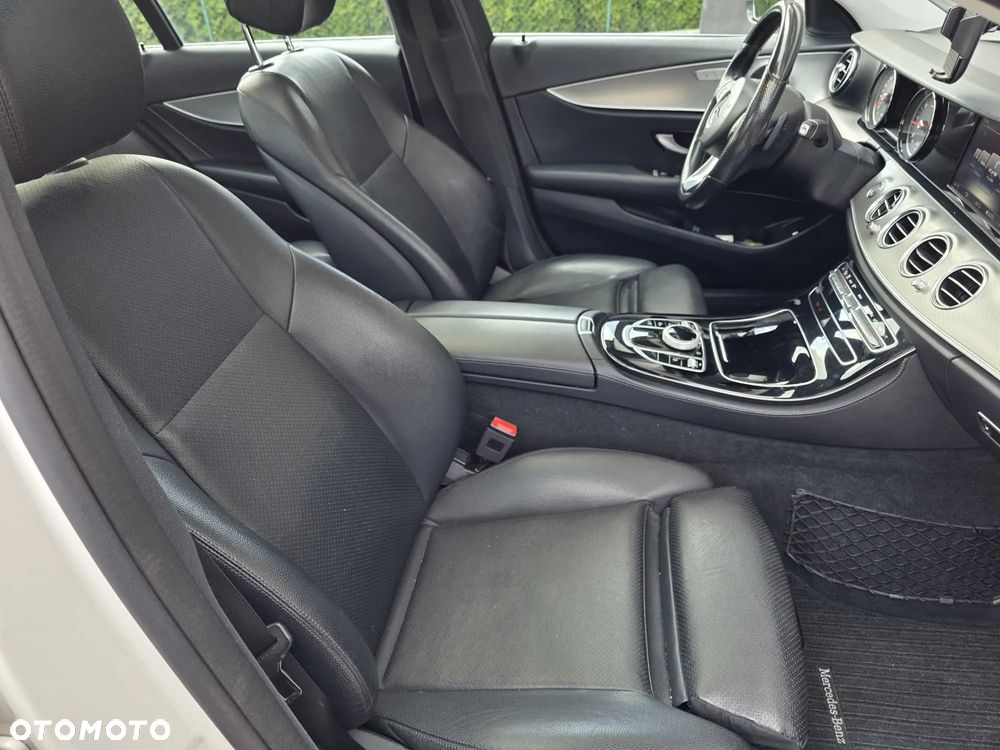 Mercedes-Benz Klasa E - 12