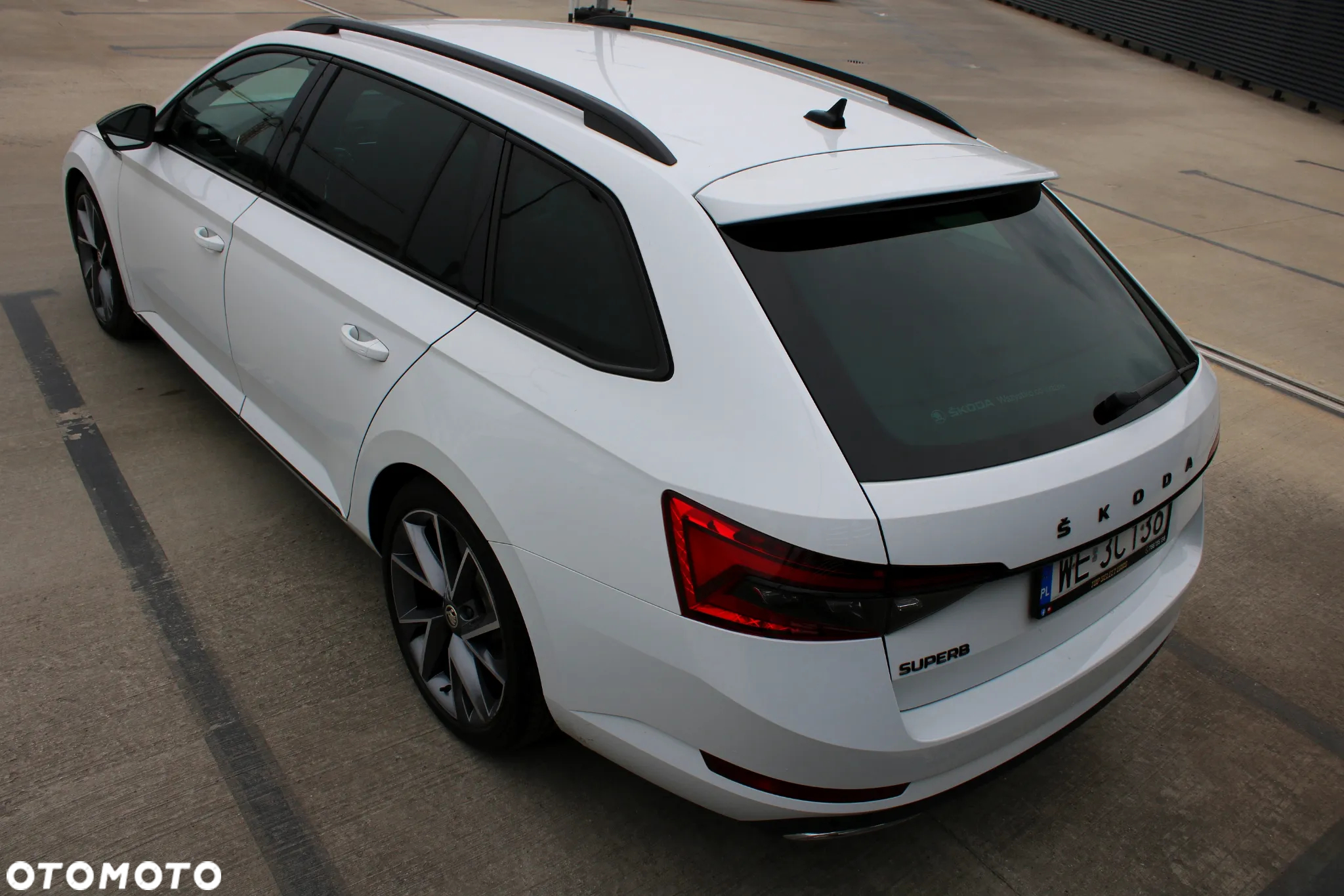 Skoda Superb 2.0 TDI SCR Style DSG - 4
