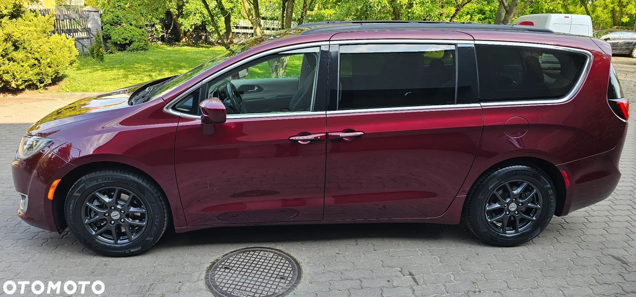 Chrysler Pacifica - 4