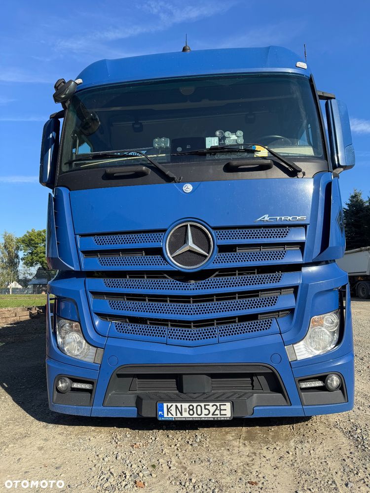 Mercedes-Benz Actros - 2