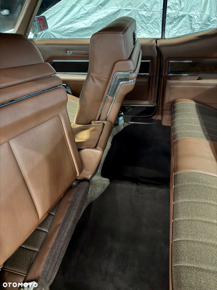 Cadillac Deville - 30