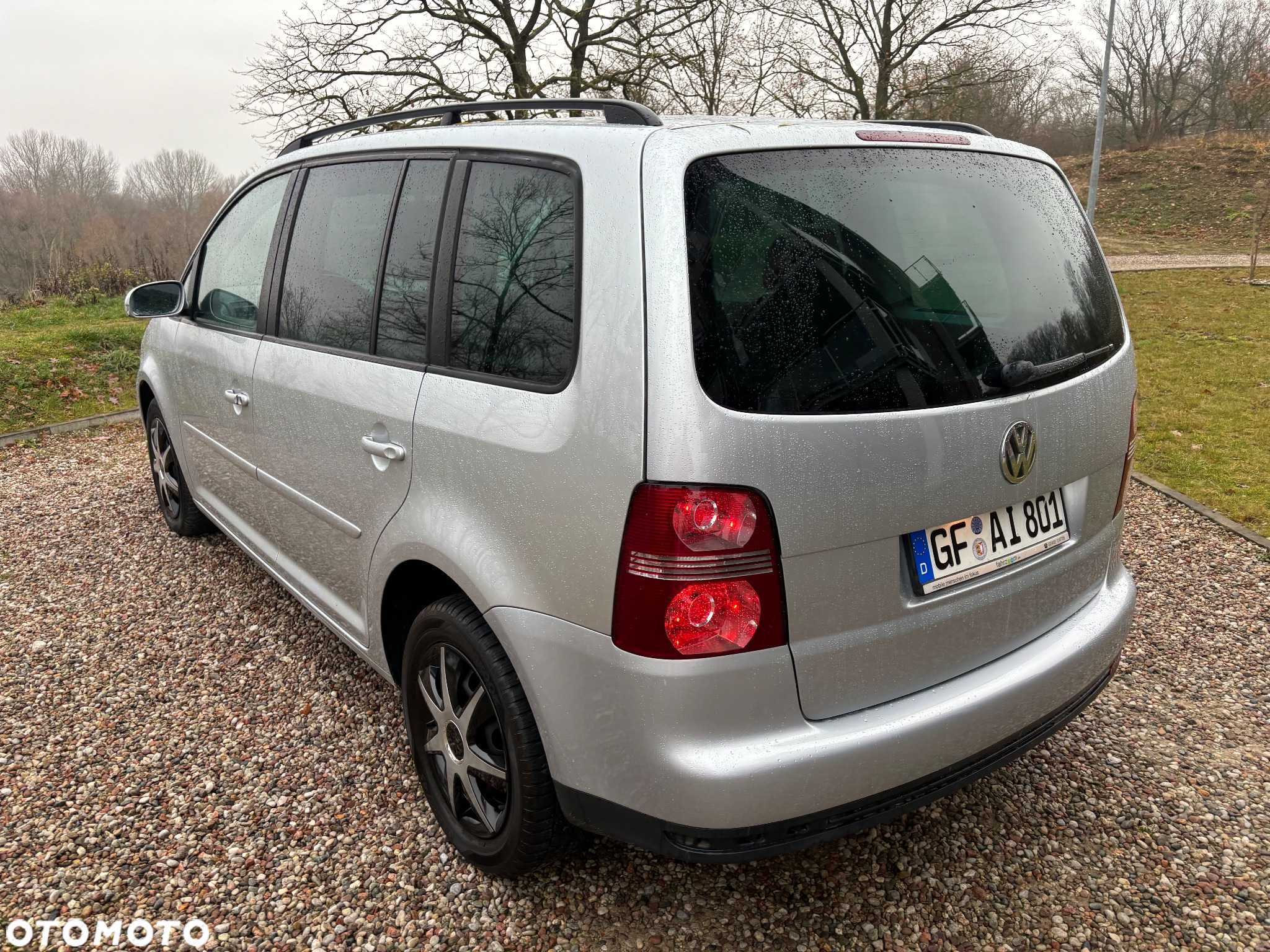 Volkswagen Touran - 5