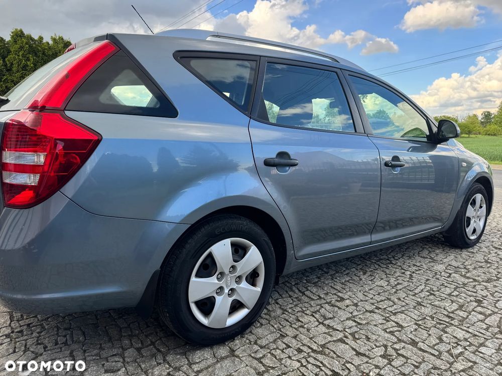 Kia Ceed 1.4 Comfort - 12