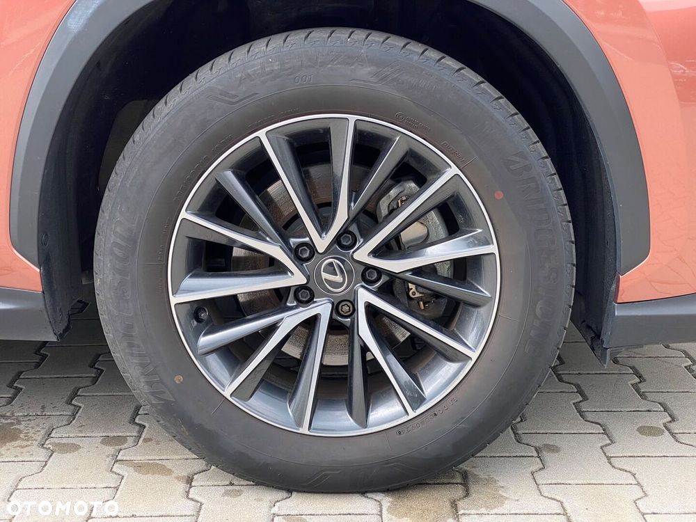 Lexus NX 350h Prestige 2WD - 36