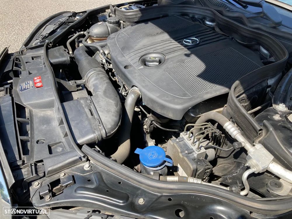 Mercedes-Benz E 200 CDi Avantgarde BE Auto. - 24