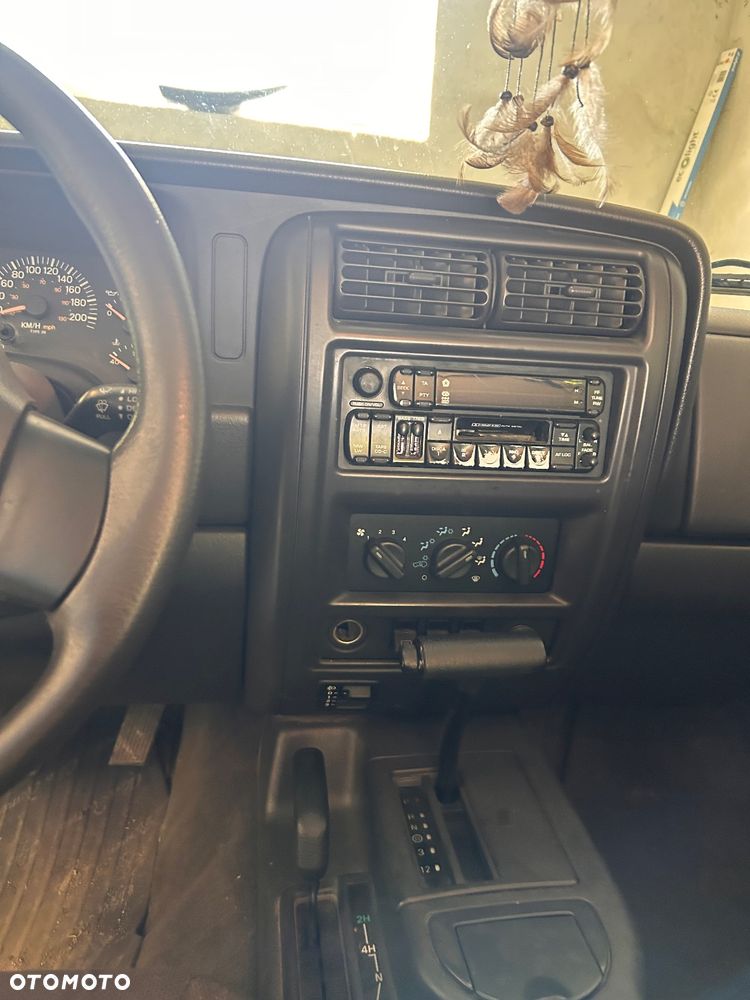 Jeep Cherokee 4.0 - 10