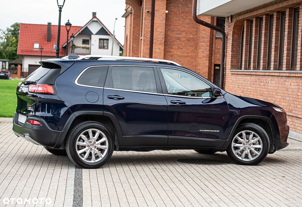 Jeep Cherokee - 11