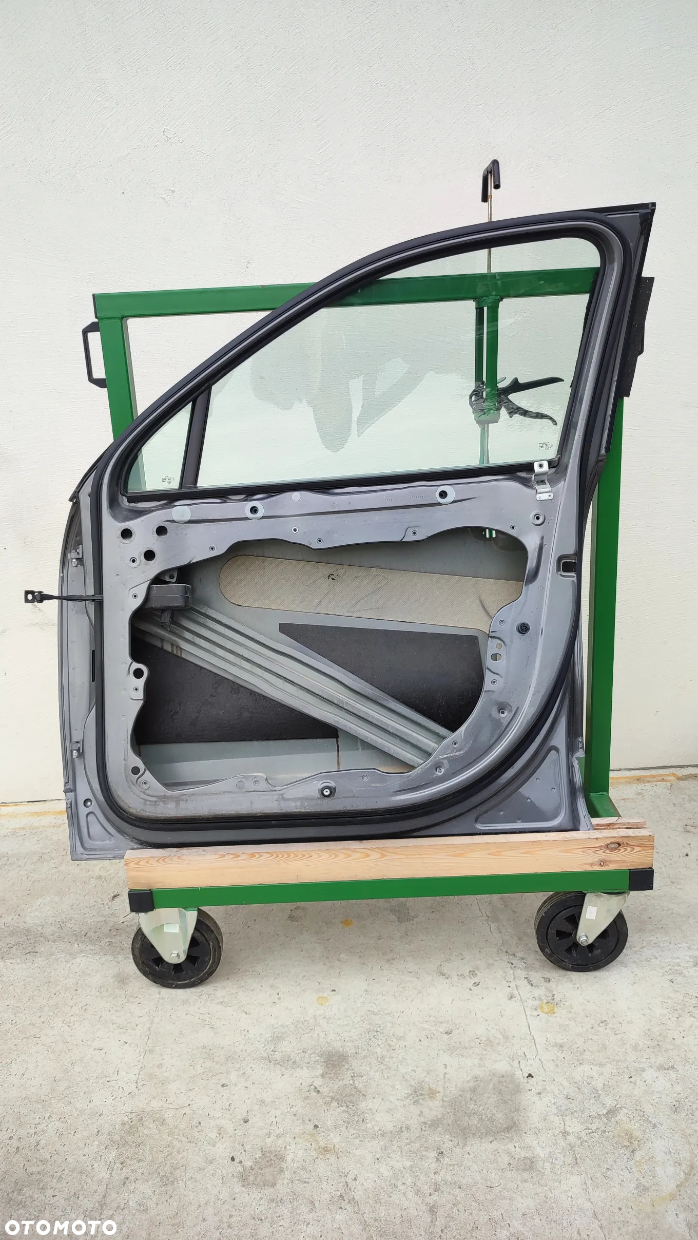 VW TOUAREG II 7P 10-18R DRZWI PRAWE PASAZERA PRZOD SZARE 7P0831312B - 7