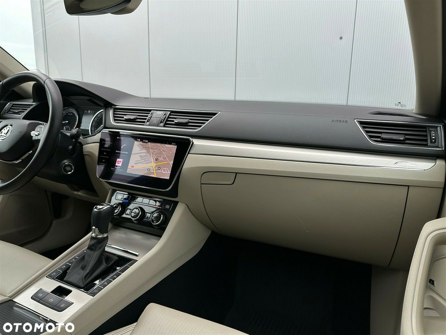Skoda Superb 2.0 TDI SCR L&K DSG - 13