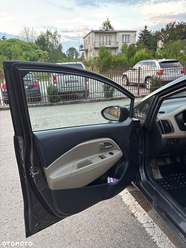 Kia Rio 1.2 L - 11