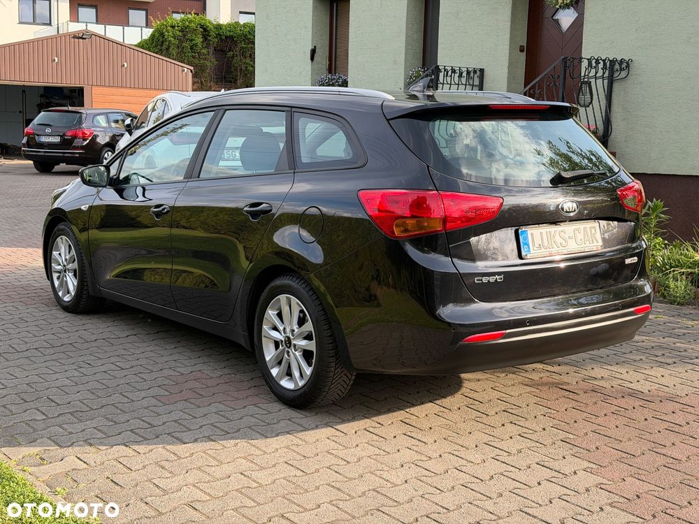 Kia Ceed 1.6 GDI ISG Platinum Edition - 3