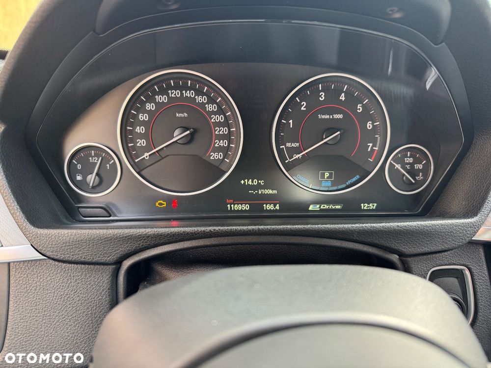 BMW Seria 3 330e iPerformance M Sport - 17