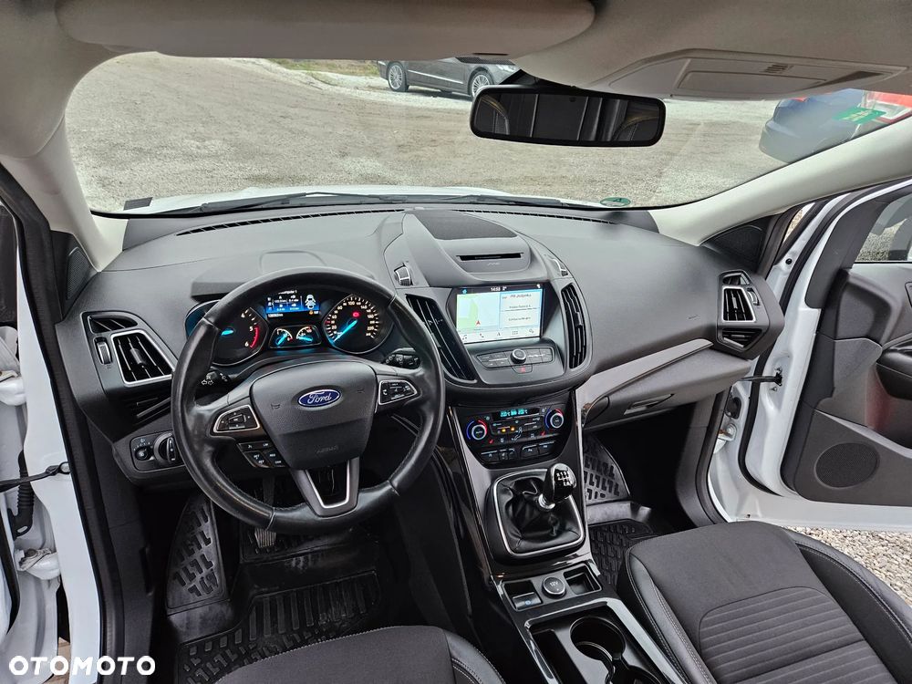 Ford Kuga 2.0 TDCi 2x4 Titanium - 29