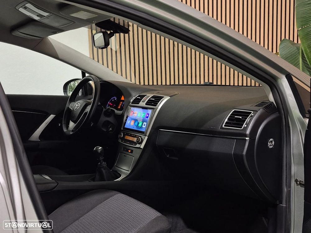 Toyota Avensis SW 2.0 D-4D Exclusive - 9