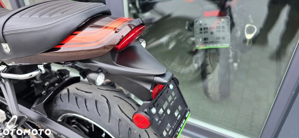 Kawasaki Z 900 RS - 38