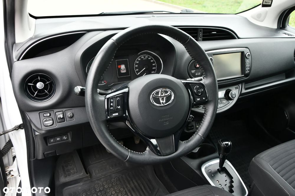 Toyota Yaris Hybrid 100 Premium EU6 - 20