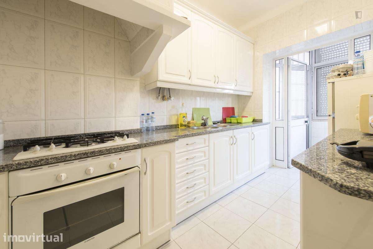 Quarto - localizado em Alvalade Lisbon - Grande imagem: 3/26