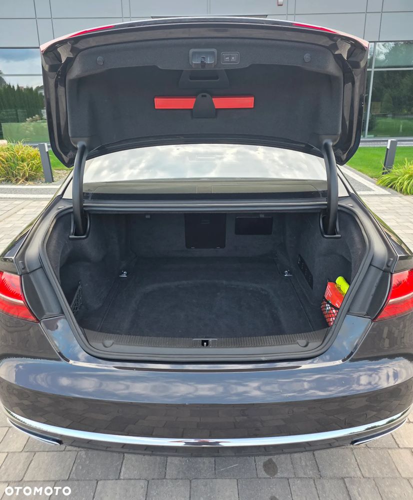 Audi A8 4.2 TDI DPF (clean diesel) quattro tiptronic - 19
