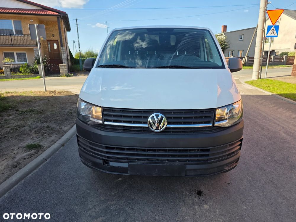 Volkswagen Transporter - 1