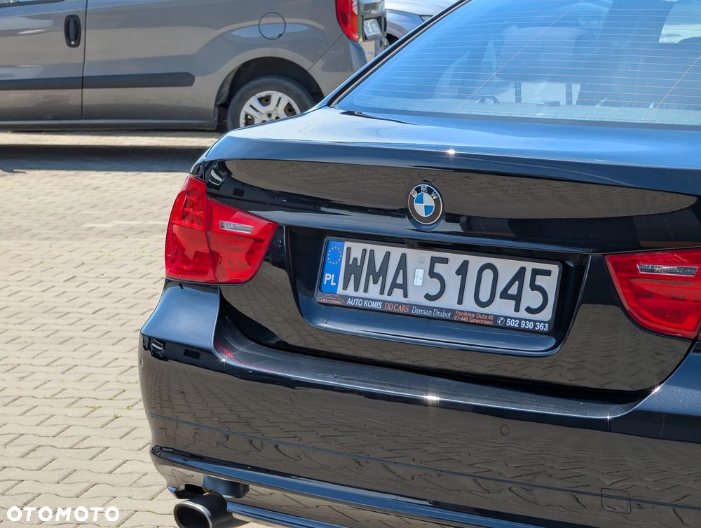 BMW Seria 3 320d Sport Line - 16