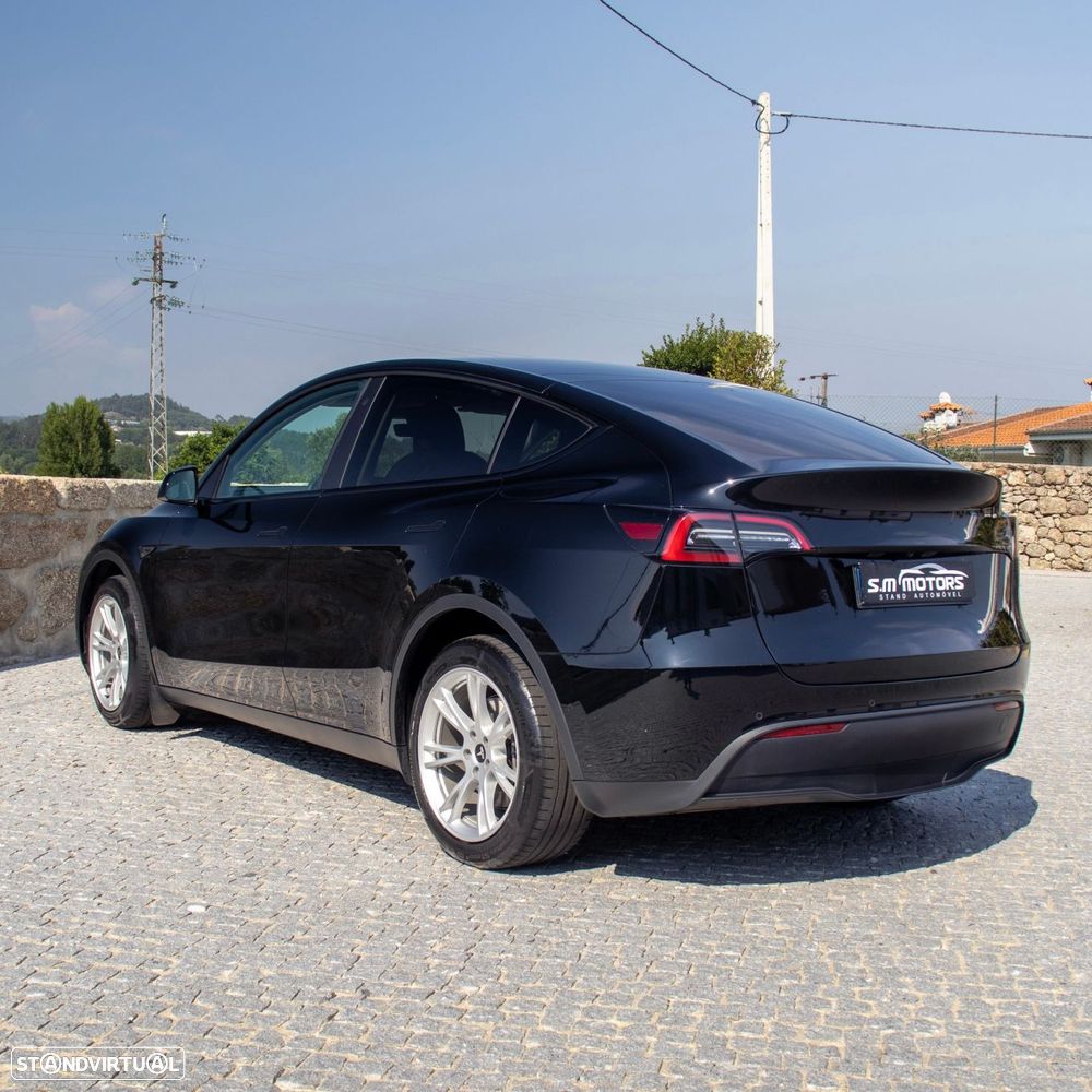 Tesla Model Y Long Range Dual Motor AWD - 7