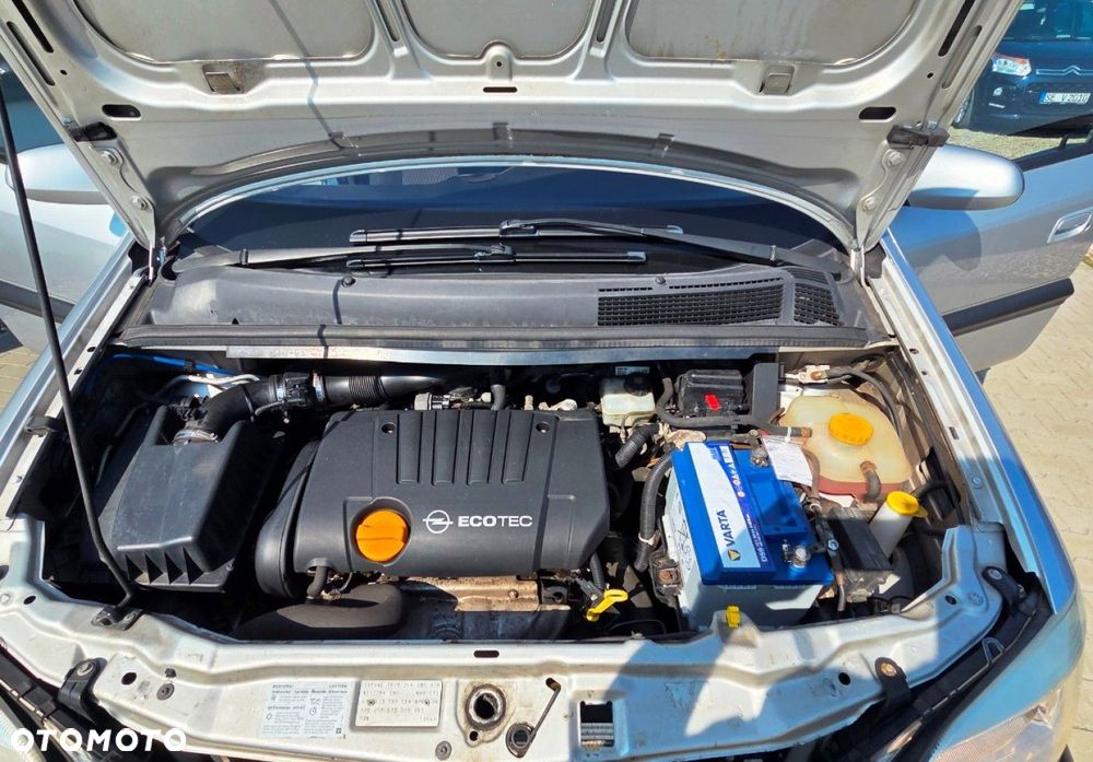 Opel Zafira - 15