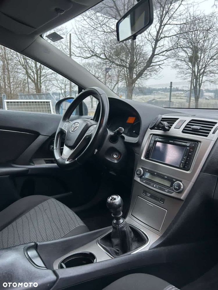 Toyota Avensis 2.0 D-4D Sol+NAVI - 6