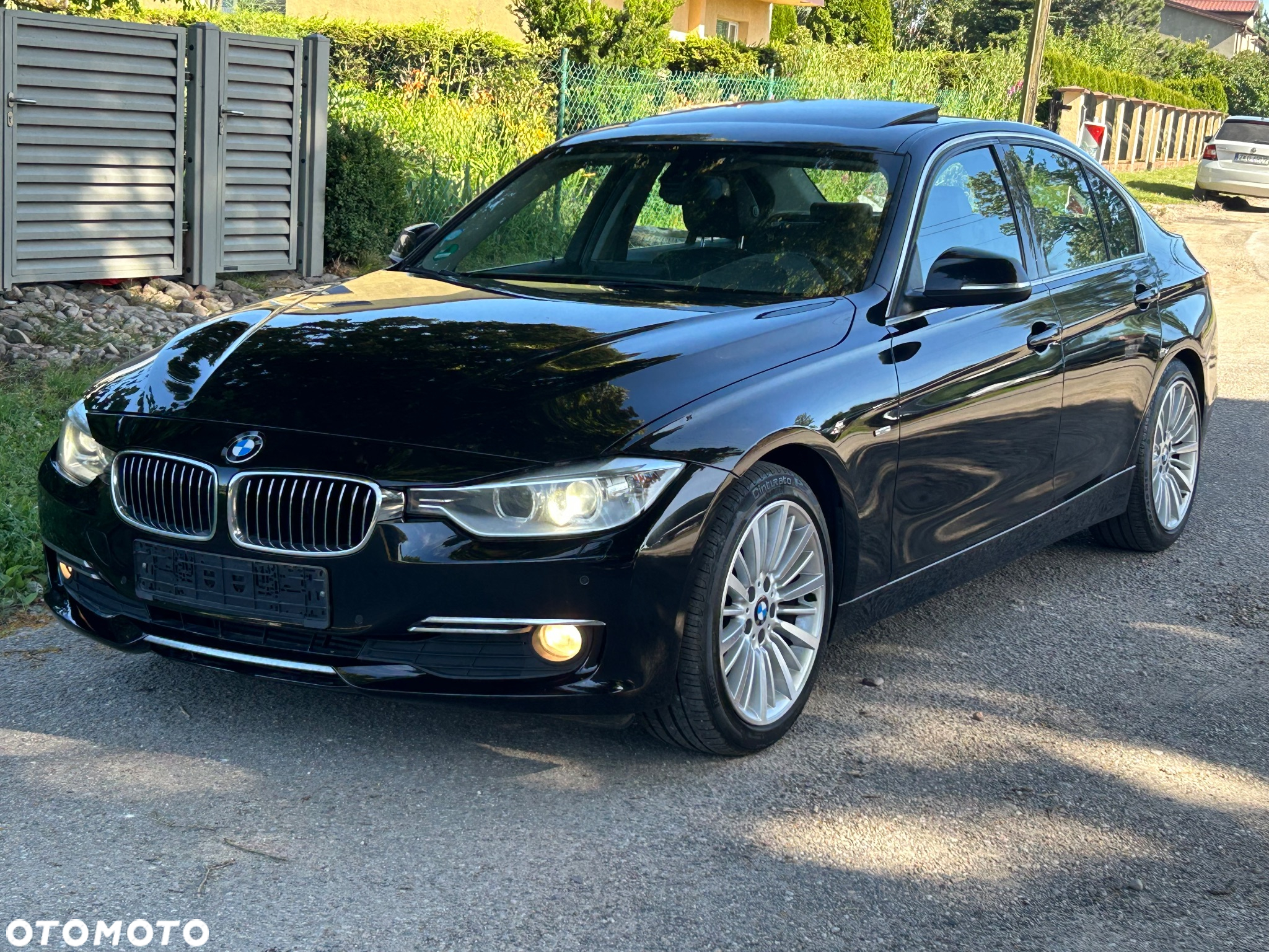 BMW Seria 3 320d Luxury Line - 2