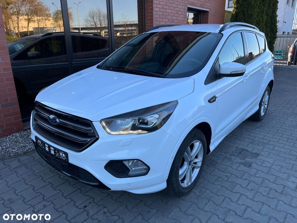 Ford Kuga 1.5 EcoBoost 2x4 ST-Line - 1