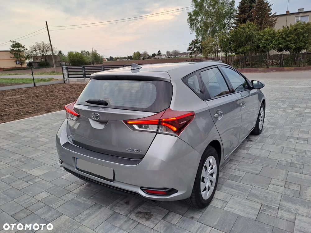 Toyota Auris - 4